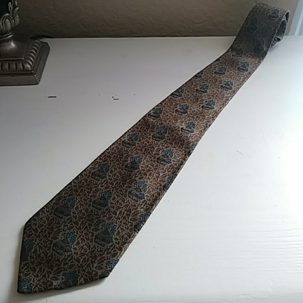 Cecilia Metheny Tie